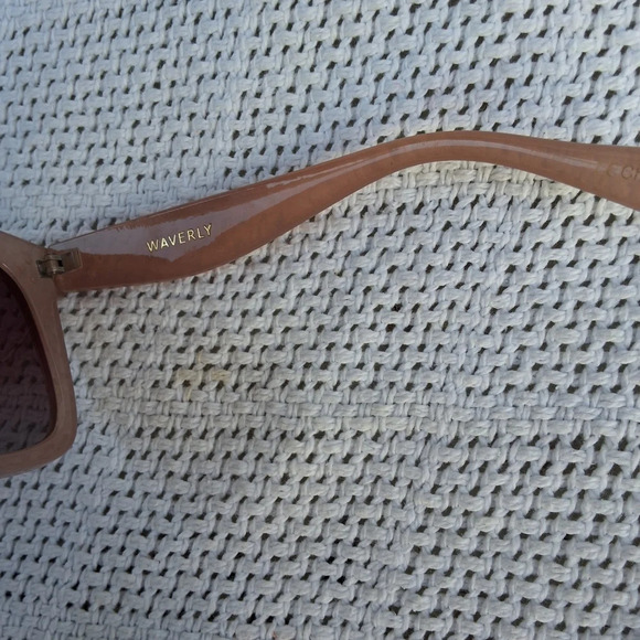 SEA Waverly Sunglasses - Picture 3 of 11